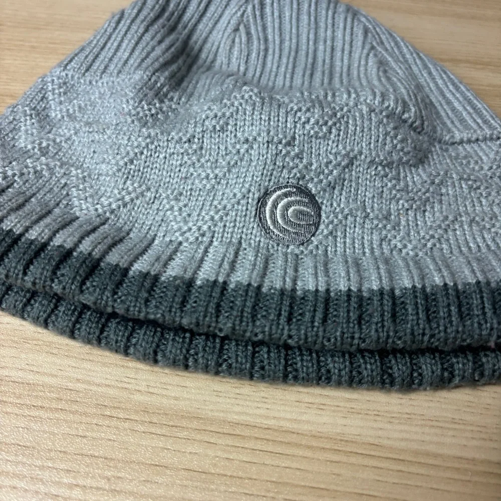 Convert Hat Beanie Youth One Size Gray Knit Stocking Cap‎ Winter